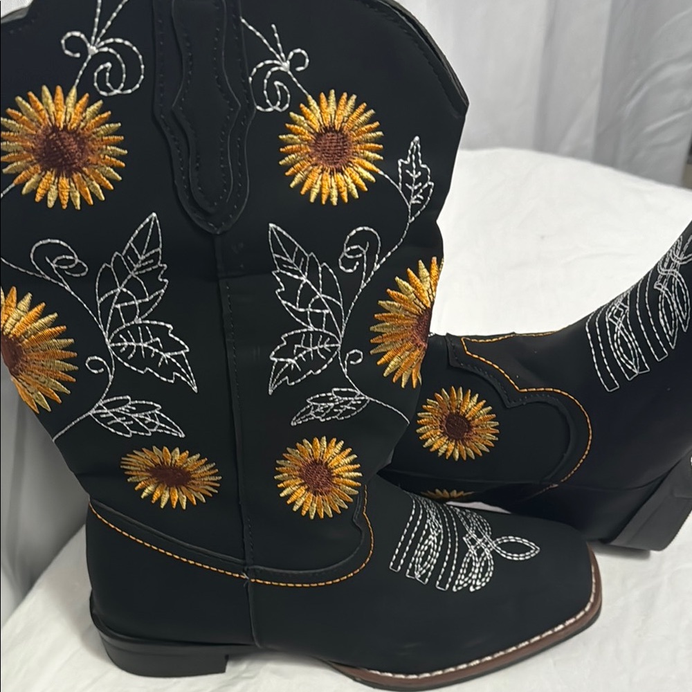 Black and Yellow Heeled Boots with Intricate Embroidery